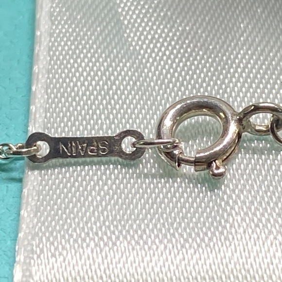 Tiffany & Co Dove Cross Elsa Peretti 925 silver 16” with box - Picture 5 of 8